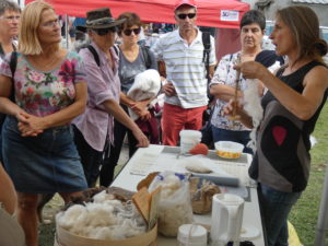 demonstration du fuseau à la foire d'arrens marsous